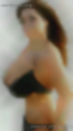 Someone who likes man in North Augusta, SC to be naked.